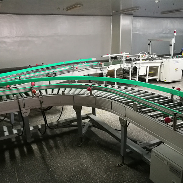 motorized roller conveyor for automatic flap-fold and bottom sealer